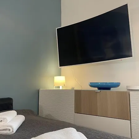 Nuit - By Prim0 C0nciergerie 클레르몽페랑